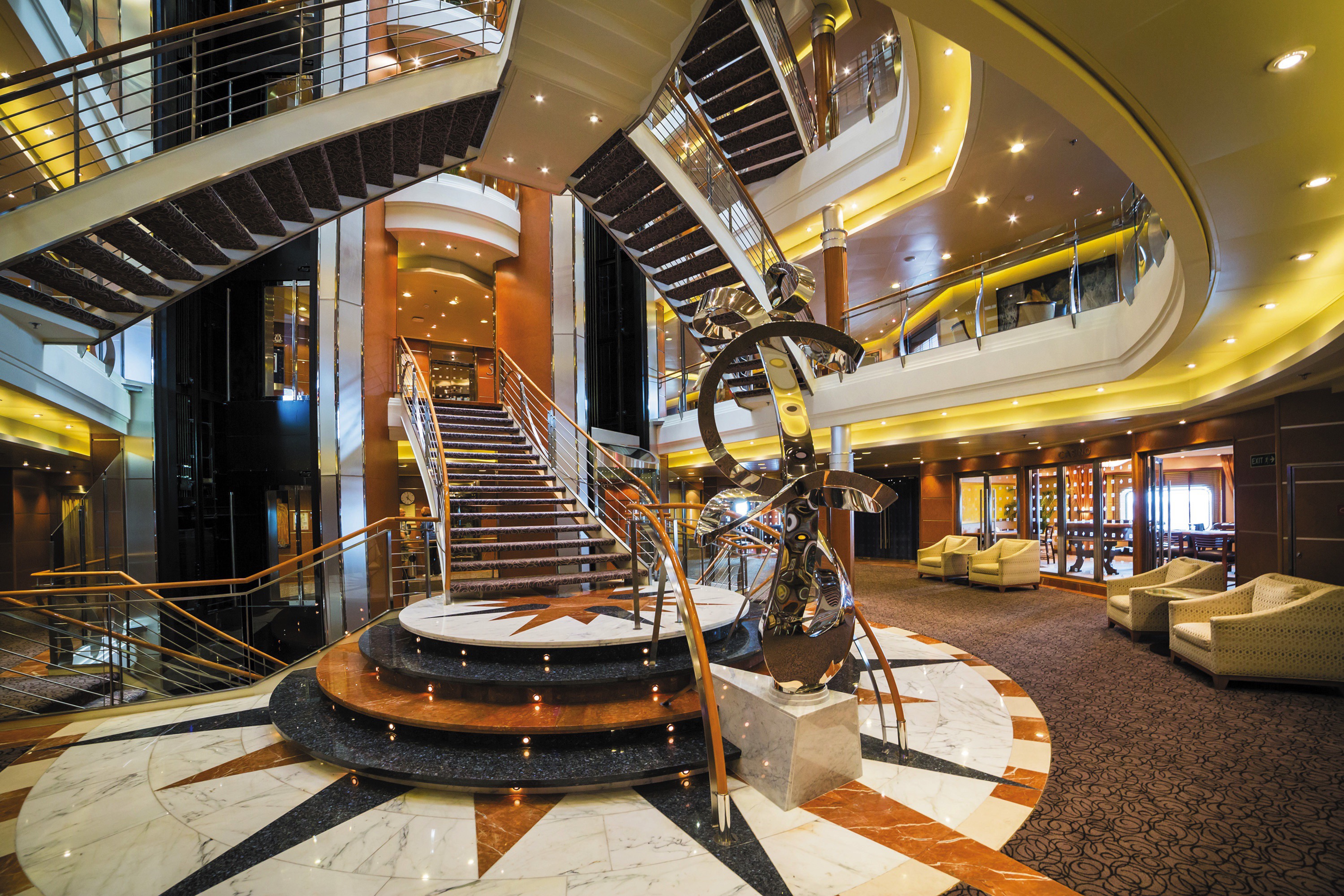 Seven Seas Voyager - Atrium